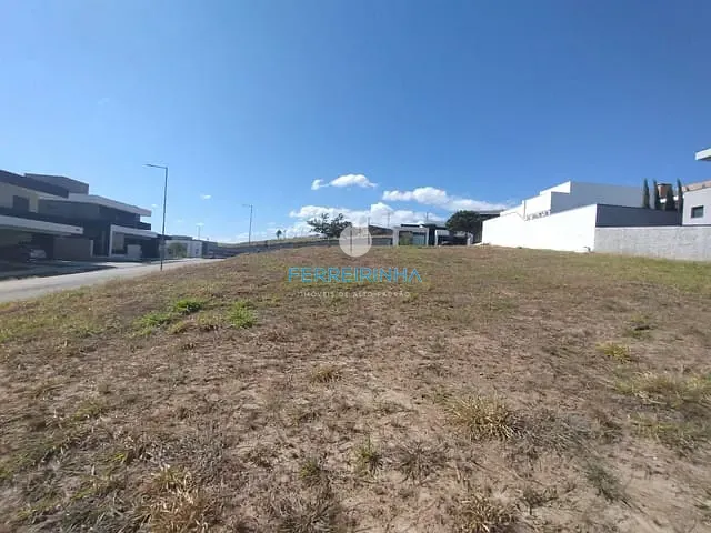 Terreno com 600m², à venda, no bairro Colinas do Paratehy em São José dos Campos