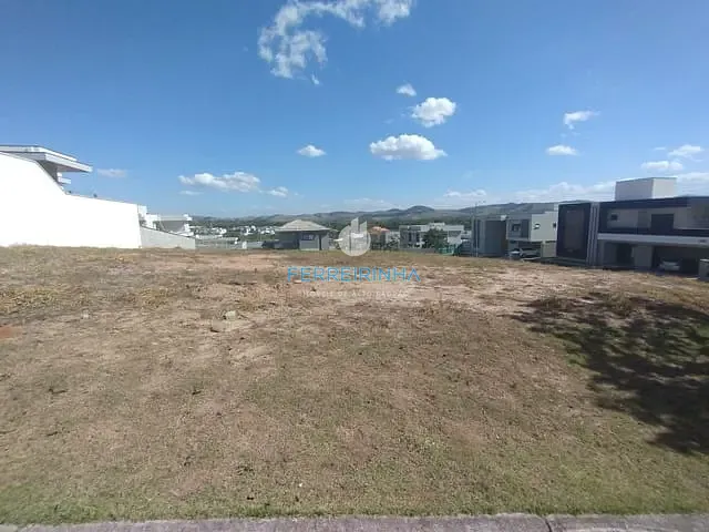 Terreno com 600m², à venda, no bairro Colinas do Paratehy em São José dos Campos