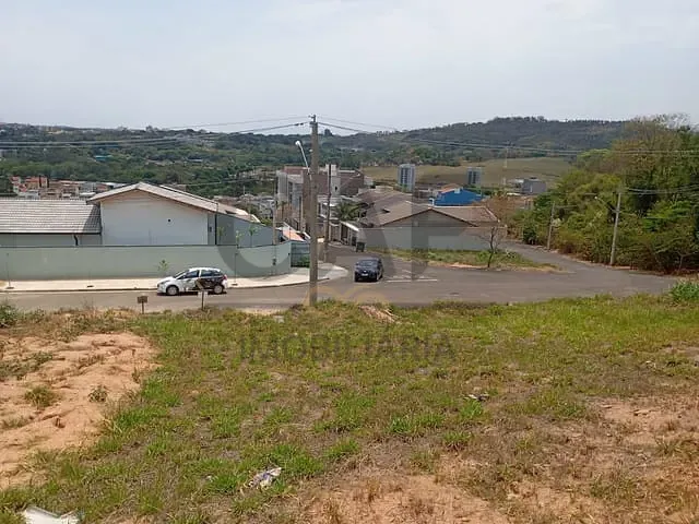 Terreno com 250m², à venda, no bairro Nova Jaguariúna em Jaguariúna
