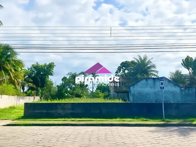 Terreno com 1700m², à venda, no bairro Praia das Palmeiras em Caraguatatuba