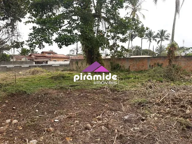 Terreno com 1700m², à venda, no bairro Praia das Palmeiras em Caraguatatuba
