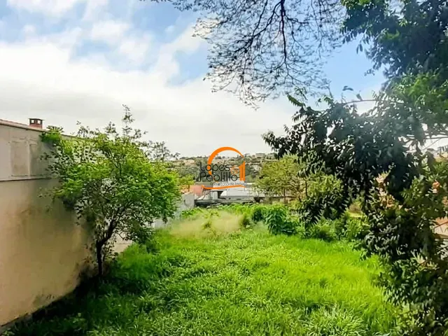 Terreno com 440m², à venda, no bairro Jardim Siriema em Atibaia