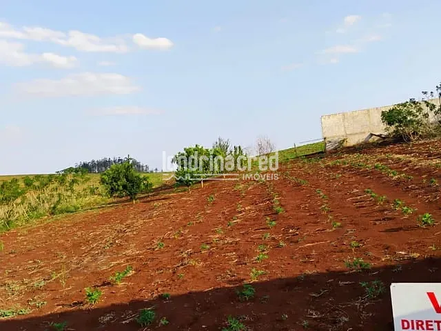 Terreno com 1000m², à venda, no bairro Centro em Jataizinho