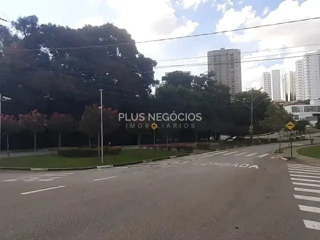 Terreno com 330m², à venda, no bairro Condomínio Jardim Residencial Tivoli em Sorocaba