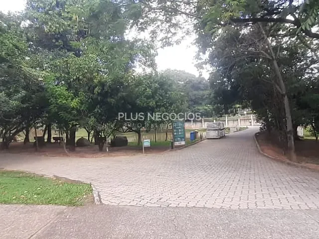 Terreno com 330m², à venda, no bairro Condomínio Jardim Residencial Tivoli em Sorocaba