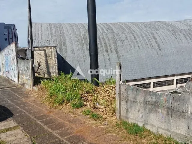 Terreno com 426m², à venda, no bairro Centro em Ponta Grossa