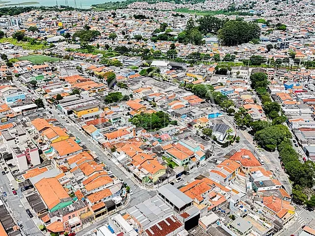 Terreno com 840m², à venda, no bairro Terceira Divisão de Interlagos em São Paulo
