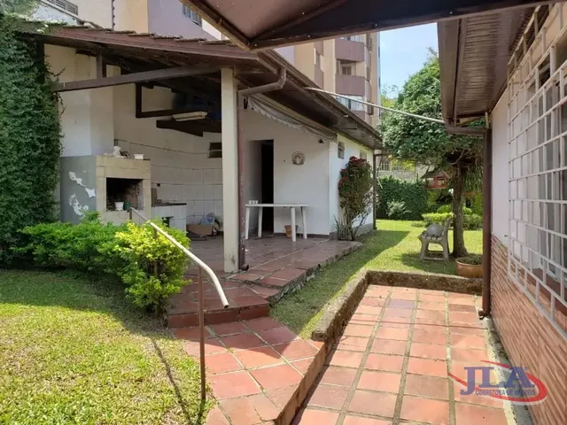Terreno à venda, no bairro Ahú em Curitiba