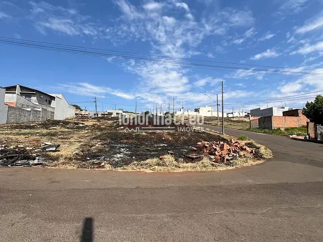 Terreno com 628m², à venda, no bairro Colinas em Londrina