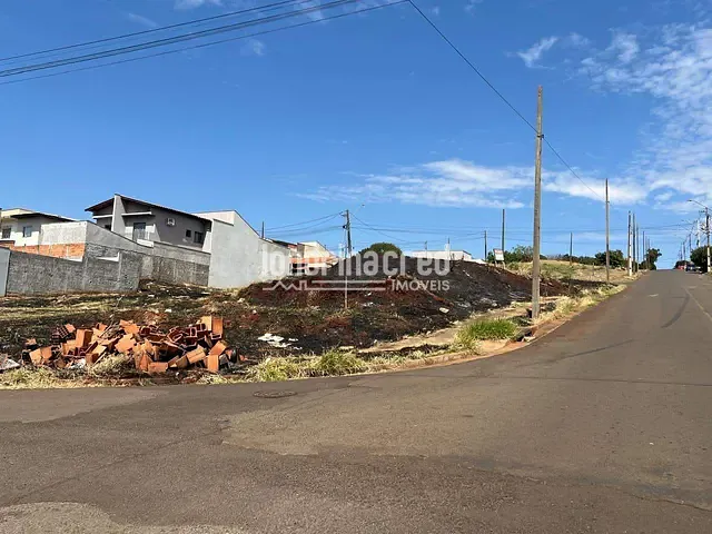 Terreno com 628m², à venda, no bairro Colinas em Londrina