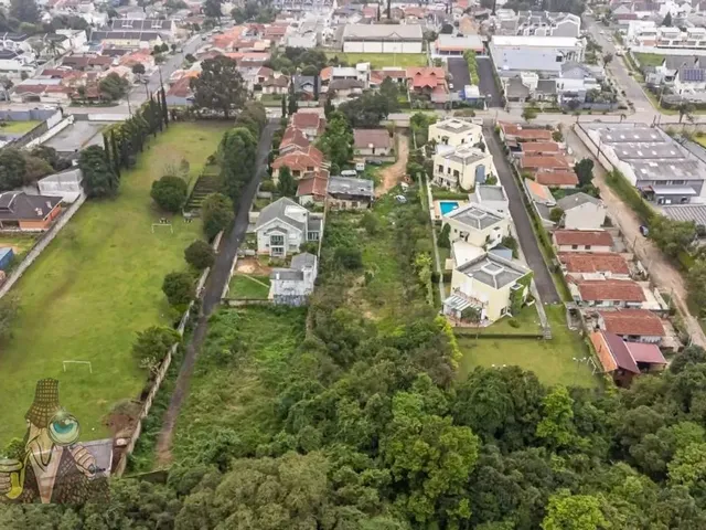 Terreno à venda, no bairro Santa Felicidade em Curitiba