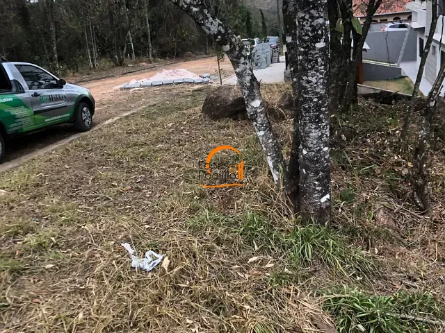 Terreno com 830m², à venda, no bairro Estância Santa Maria do Laranjal em Atibaia