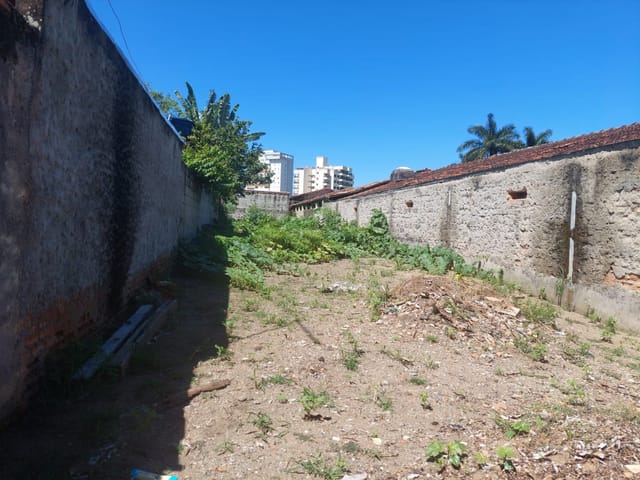 Terreno com 243m², à venda, no bairro Jardim Boa Vista em Pindamonhangaba