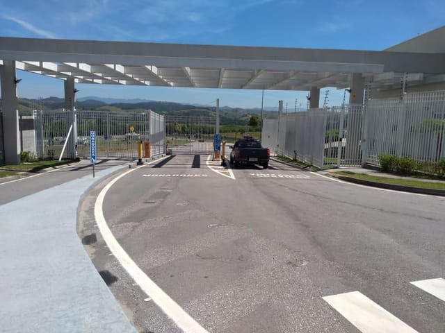 Terreno com 600m², à venda, no bairro Colinas do Paratehy em São José dos Campos