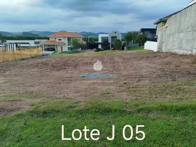 Terreno com 600m², à venda, no bairro Colinas do Paratehy em São José dos Campos