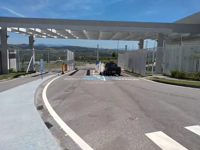 Terreno com 600m², à venda, no bairro Colinas do Paratehy em São José dos Campos