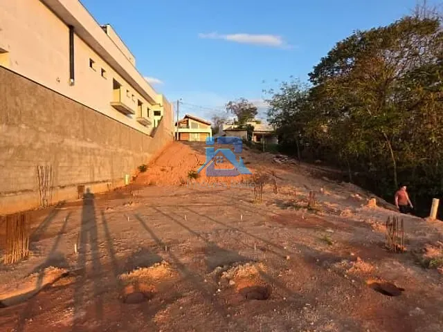 Terreno com 480m², à venda, no bairro Vila Pasti em Louveira