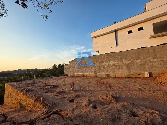 Terreno com 480m², à venda, no bairro Vila Pasti em Louveira