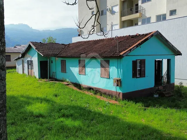 Terreno com 674m², à venda, no bairro centro em Westfalia