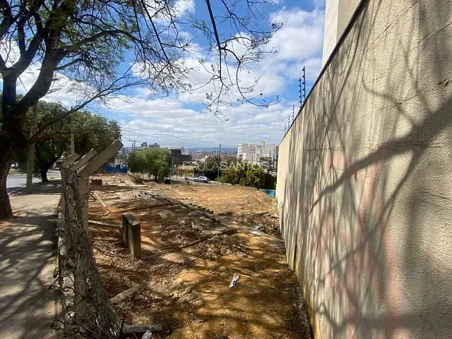 Terreno com 801m², à venda, no bairro Jardim Europa em Sorocaba