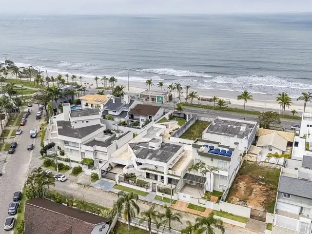 Terreno com 1110m² 5 quartos e 2 banheiros, à venda, no bairro Centro em Guaratuba
