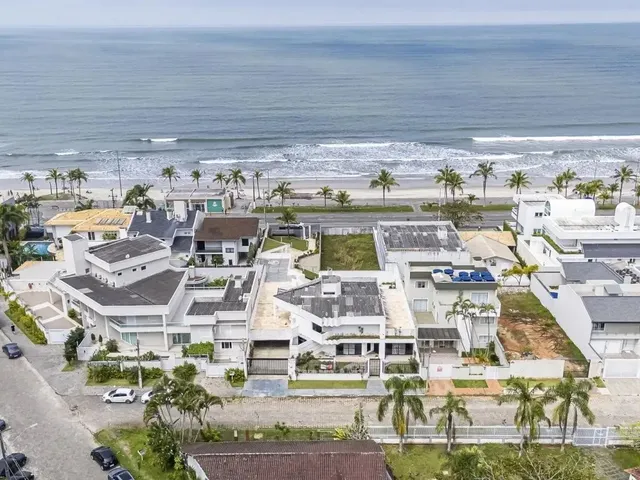 Terreno com 1110m² 5 quartos e 2 banheiros, à venda, no bairro Centro em Guaratuba