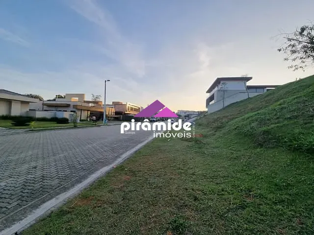 Terreno com 1376m², à venda, no bairro Urbanova em São José dos Campos