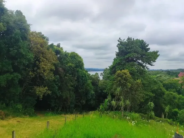 Terreno à venda, no bairro Vila Torres em Campo Largo