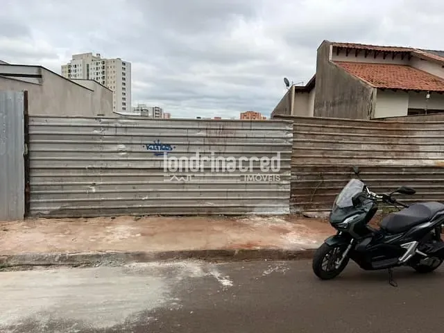 Terreno com 372m², à venda, no bairro Caravelle em Londrina