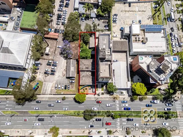 Terreno com 734m², à venda, no bairro Batel em Curitiba