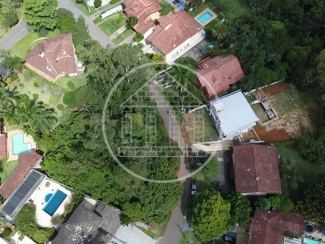 Terreno com 1000m², à venda, no bairro Embu Guacu em Embu-Guaçu
