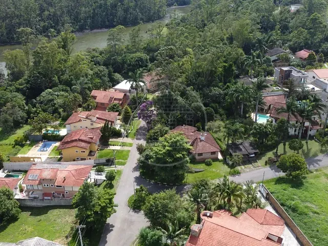Terreno com 1000m², à venda, no bairro Embu Guacu em Embu-Guaçu