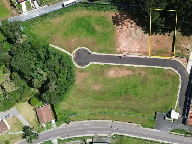 Terreno à venda, no bairro Ferraria em Campo Largo