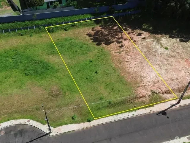 Terreno à venda, no bairro Ferraria em Campo Largo