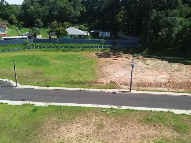 Terreno à venda, no bairro Ferraria em Campo Largo