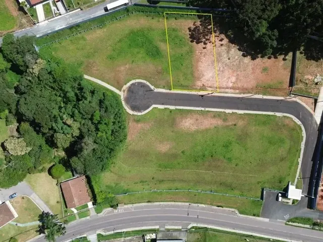 Terreno à venda, no bairro Ferraria em Campo Largo
