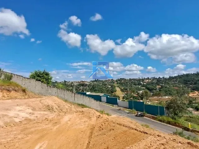 Terreno com 1400m², à venda, no bairro Vivendas do Engenho D Água em Itatiba