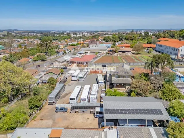 Terreno com 985m², à venda, no bairro Uvaranas em Ponta Grossa