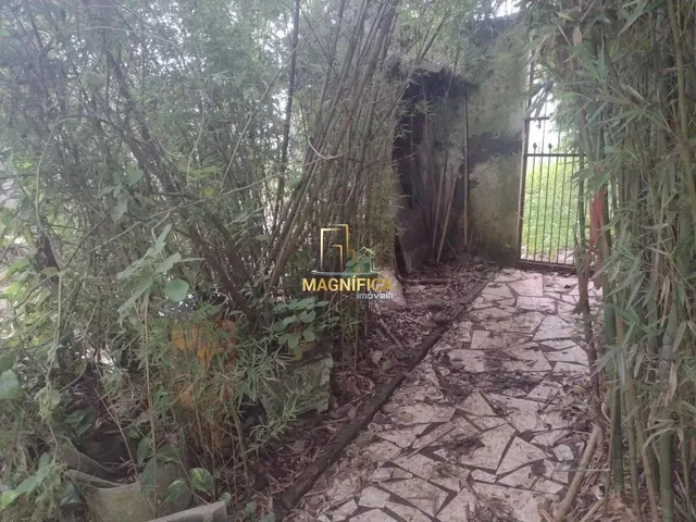 Terreno 3 quartos e 3 banheiros, à venda, no bairro Campo Comprido em Curitiba
