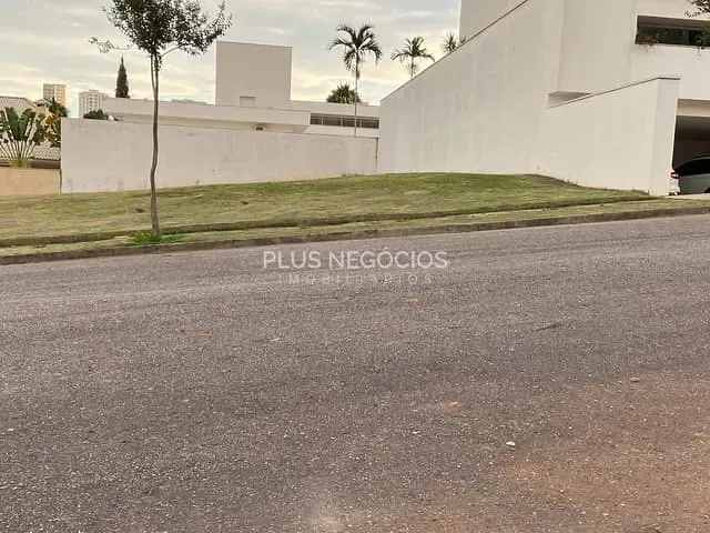 Terreno com 448m², à venda, no bairro Jardim Eltonville em Sorocaba