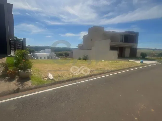 Terreno com 693m², à venda, no bairro Condomínio Residencial Lago da Barra em Jaguariúna