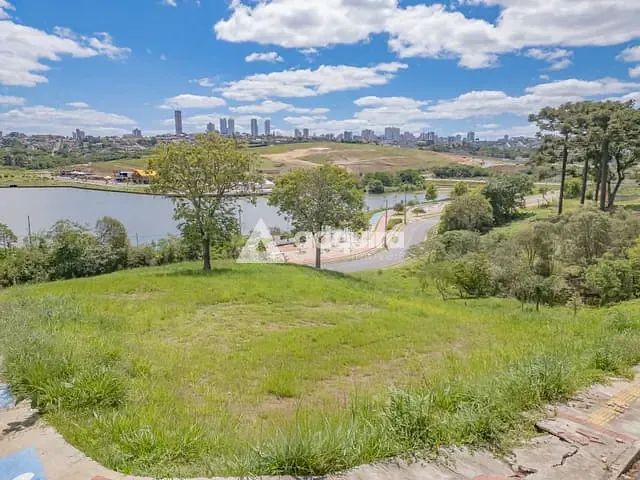Terreno com 1932m², à venda, no bairro Olarias em Ponta Grossa