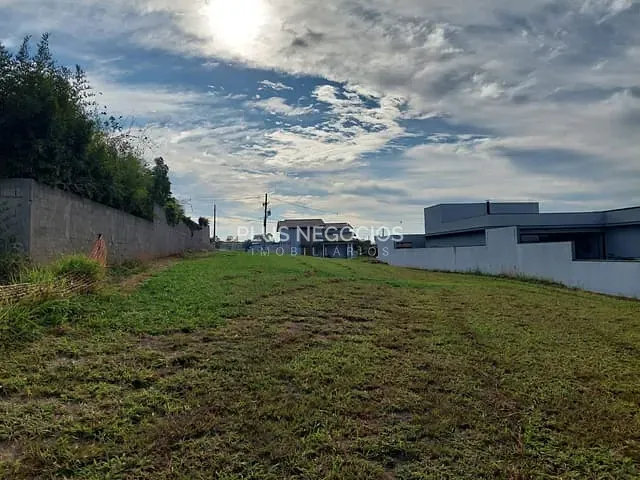 Terreno com 1000m², à venda, no bairro Alta Vista em Salto de Pirapora