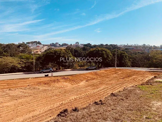 Terreno com 318m², à venda, no bairro Wanel Ville em Sorocaba