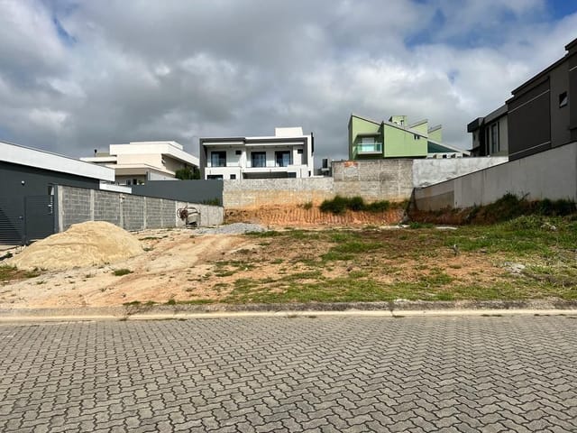 Terreno com 700m², à venda, no bairro Condomínio Reserva do Paratehy em São José dos Campos