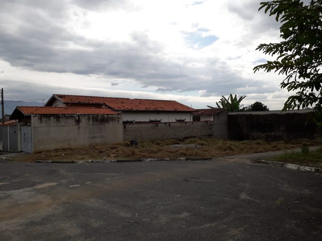 Terreno com 268m², à venda, no bairro Jardim Mariana em Pindamonhangaba