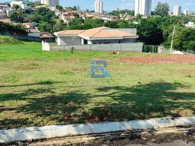 Terreno com 504m², à venda, no bairro Villaggio Piu Verdi em Itatiba