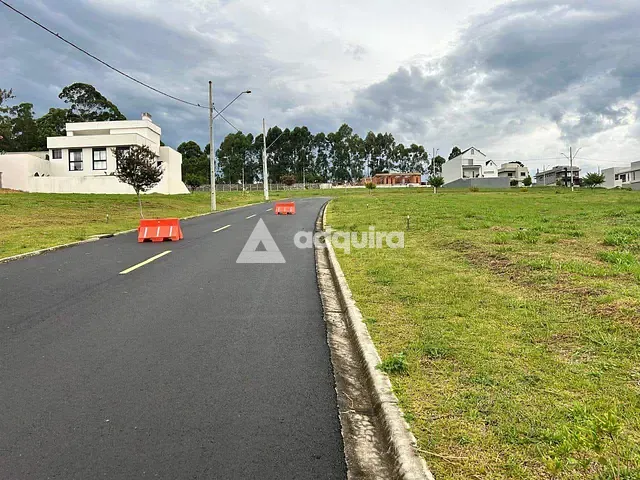 Terreno com 328m², à venda, no bairro Orfãs em Ponta Grossa
