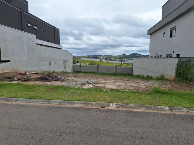 Terreno com 451m², à venda, no bairro Condomínio Residencial Monaco em São José dos Campos