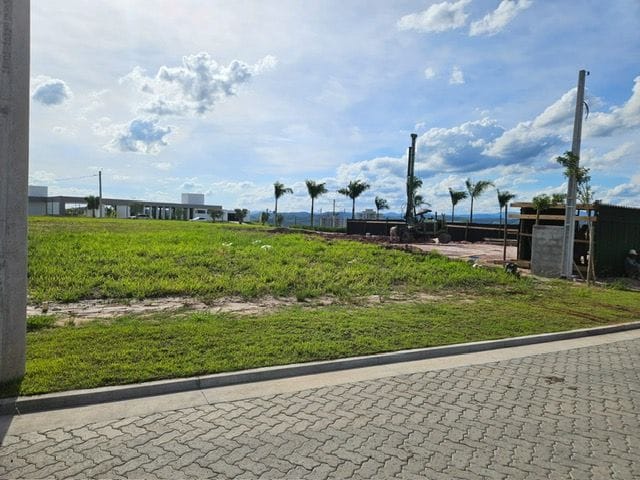 Terreno com 347m², à venda, no bairro Loteamento Terras Alpha São José dos Campos em São José dos Campos